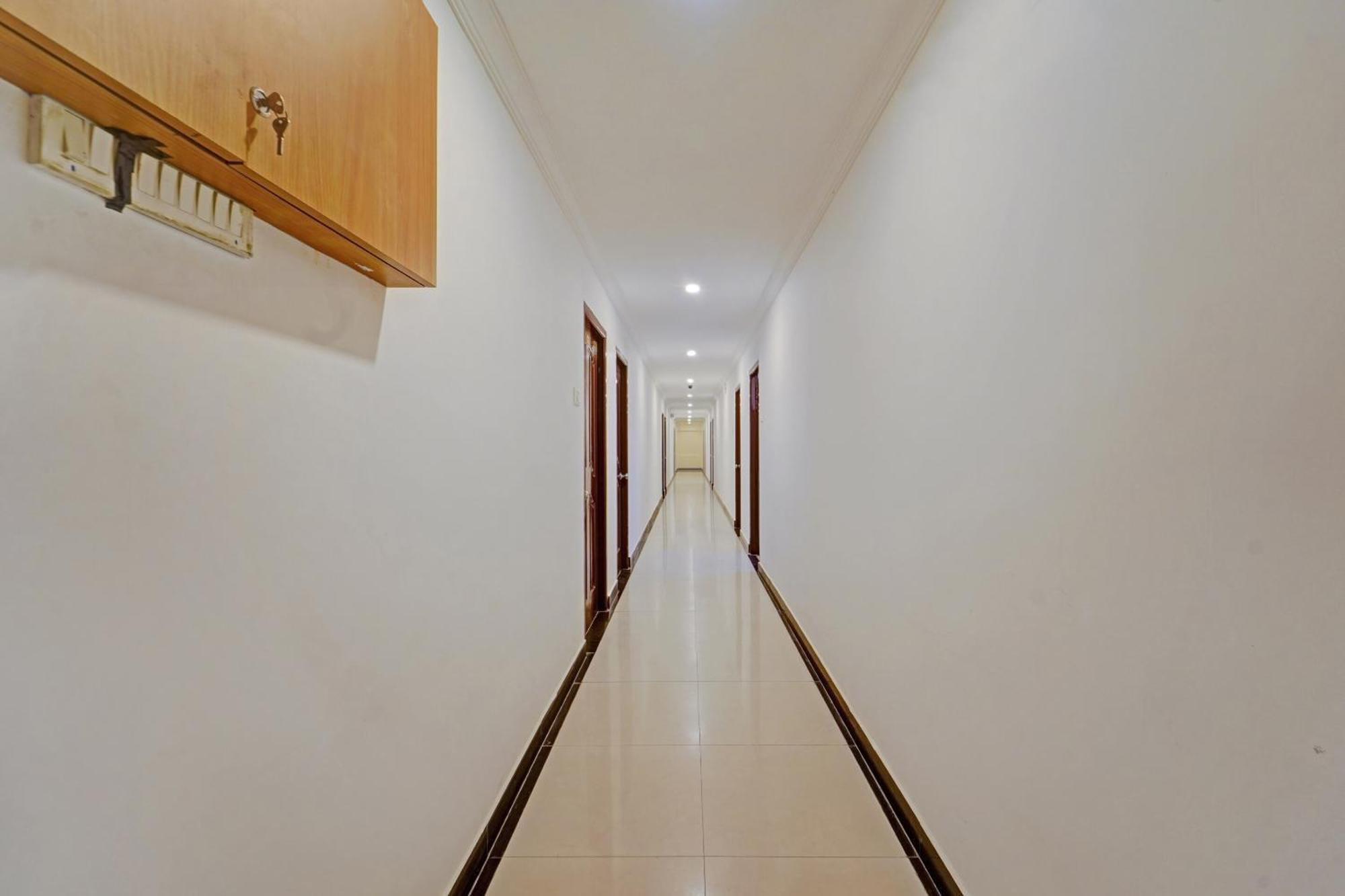 Collection O Mount Road Rich Mount Near Marina Beach Hotel Chennai Exterior photo